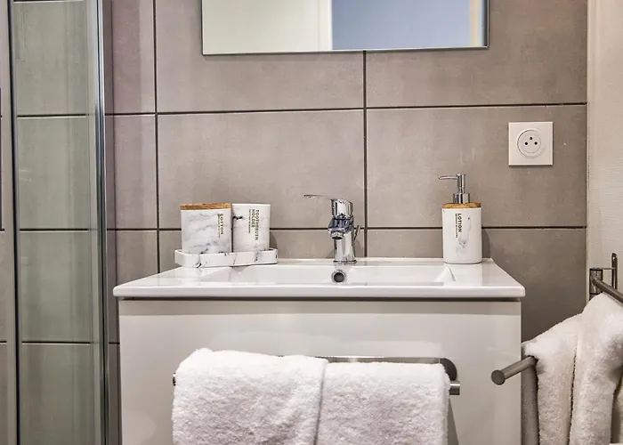 Le Condorcet - 2 Prs, En Centre *